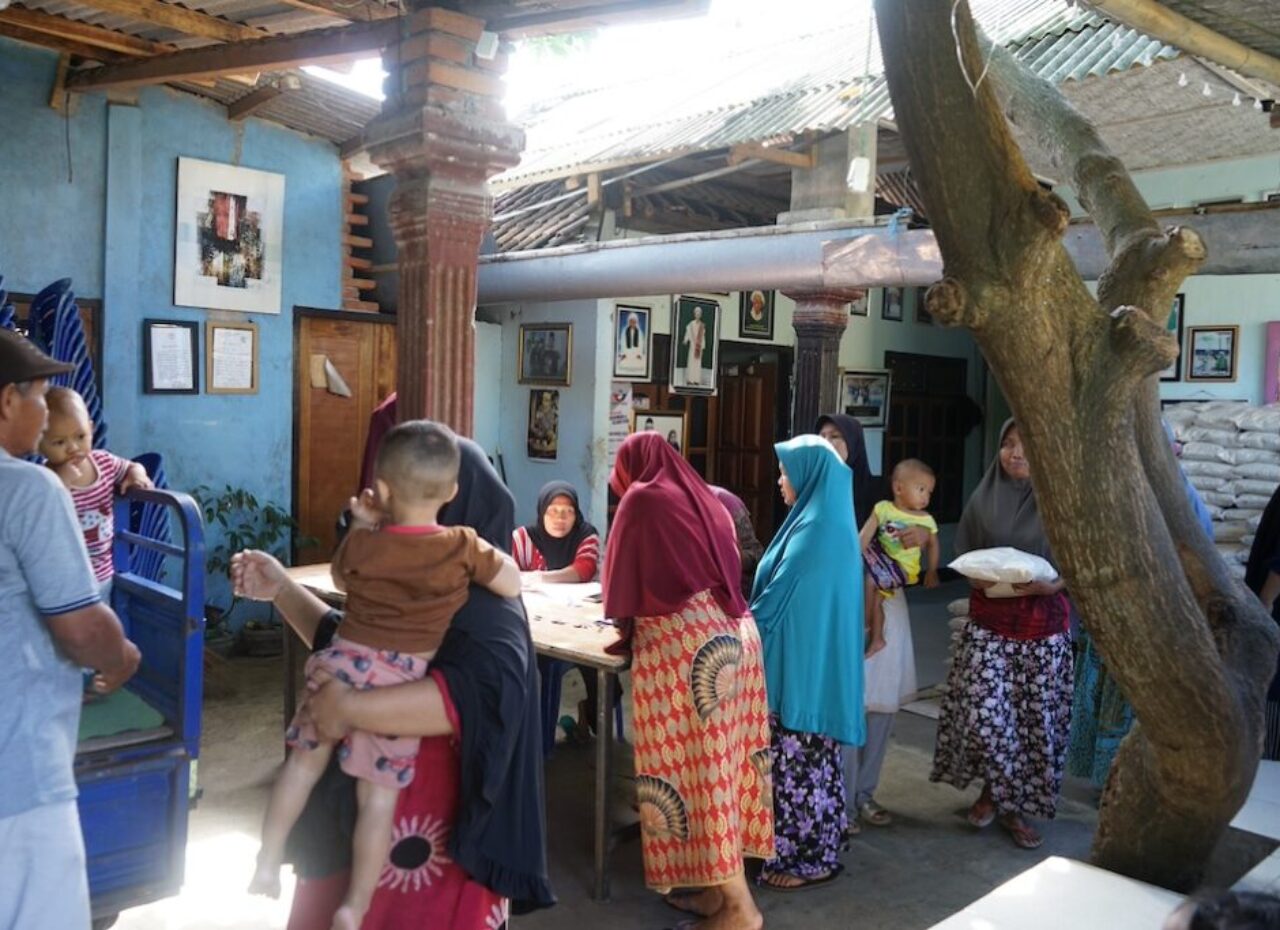 Santunan Kepada Masyarakat