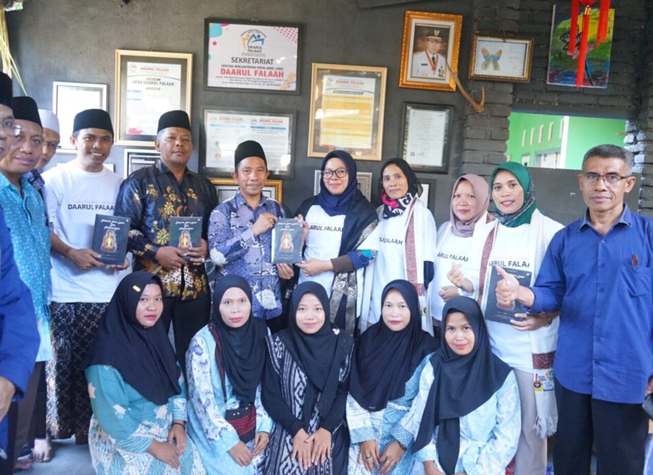 FOTO BERSAMA TIM AKREDITASI BALKS KEMENTERIAN SOSIAL RI